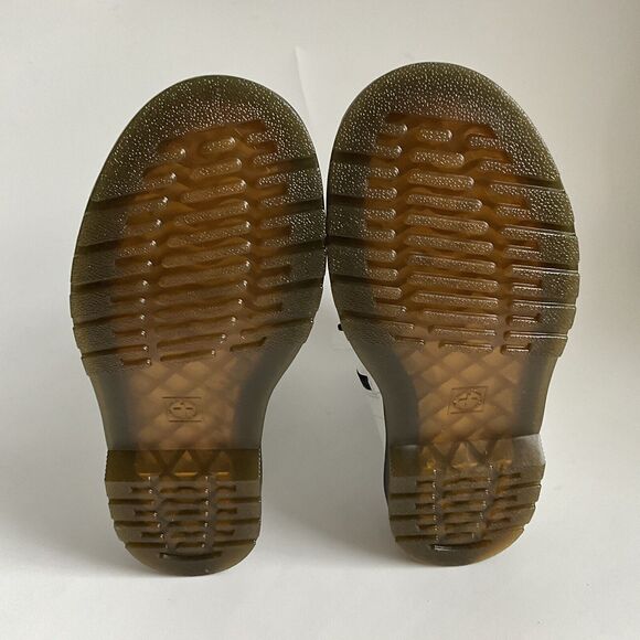 Dr. Martens Bootie White Patent Leather 8-Eye Boots 6 - Picture 9 of 11